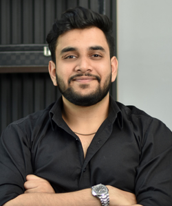 Abdus-Samad,-Founder-&-CEO,-Sam-&-Marshall-Eyewear